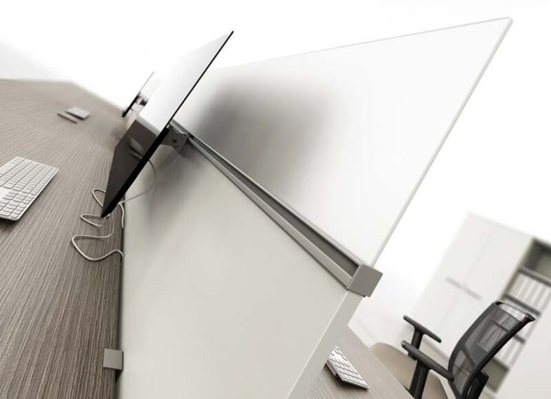 s2-operative-workstation-equipped-screen_1920